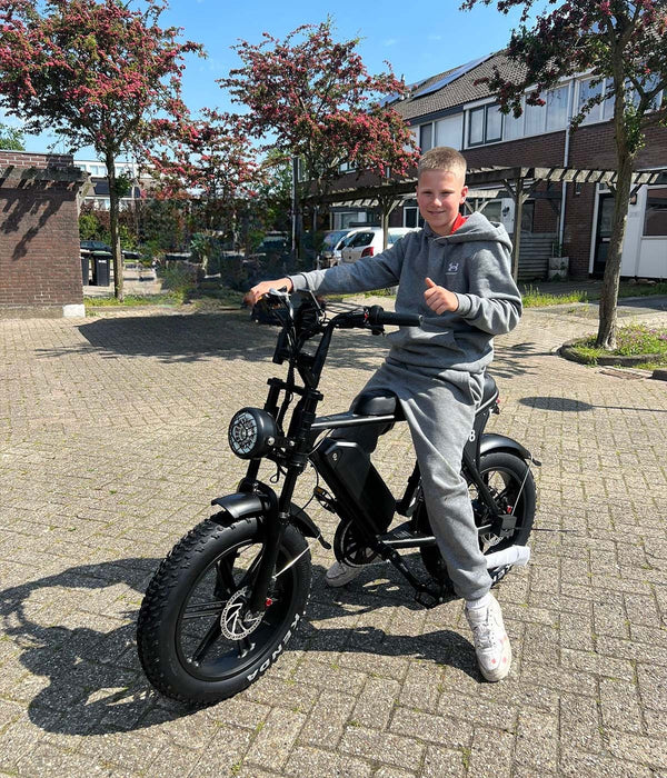 Klant op zijn Flexbikes fatbike